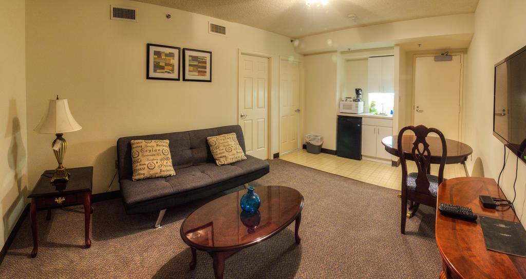 Joud Residence Washington Room photo