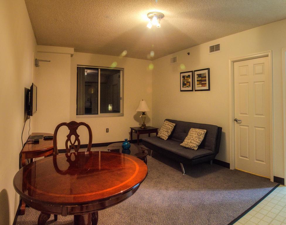 Joud Residence Washington Room photo